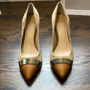 Banana Republic camel pump